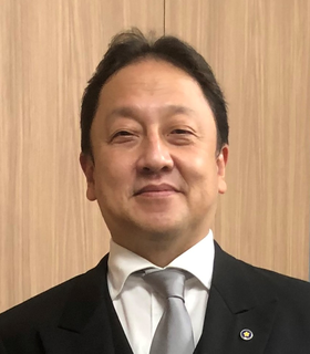 岩下　剛 氏